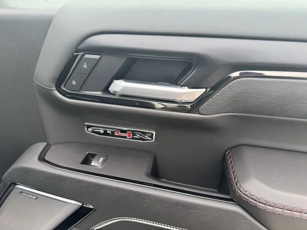 New 2026 GMC Sierra 1500 AT4X w/ LPO, Black Badging Package image 15
