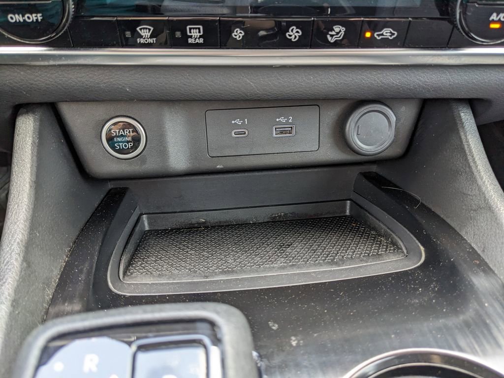 Used 2023 Nissan Rogue SV image 30