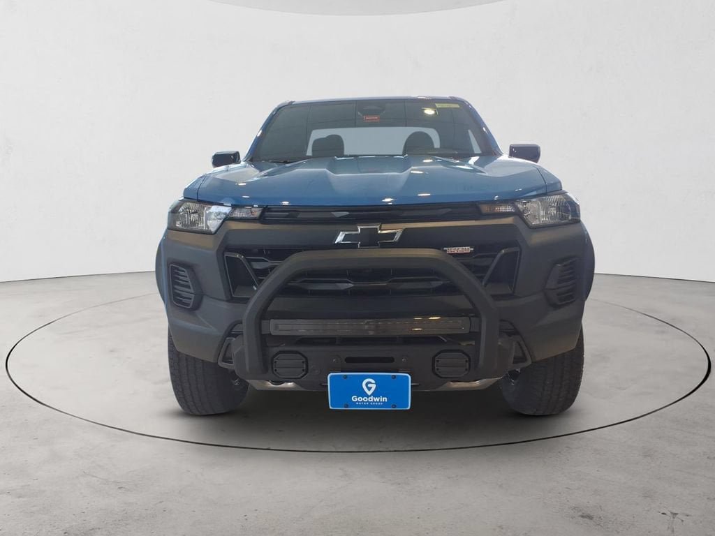 New 2026 Chevrolet Colorado Trail Boss w/ Off-Road Front Bumper Package AWD/4WD image 3