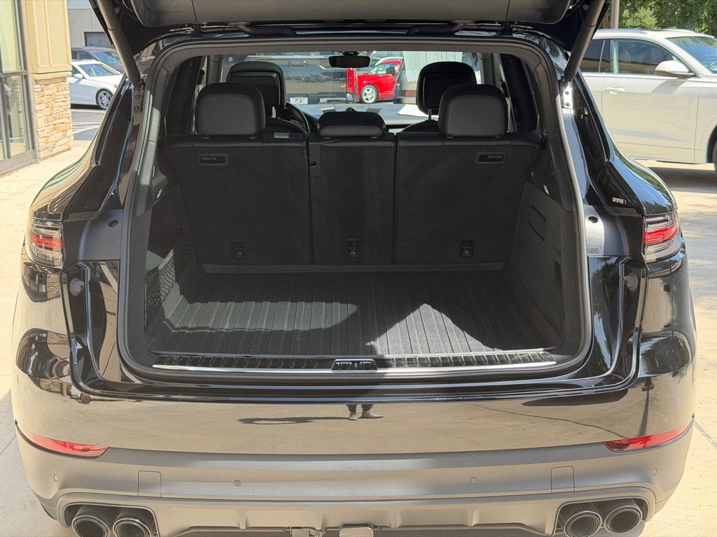 Used 2023 Porsche Cayenne Platinum Edition AWD/4WD image 94