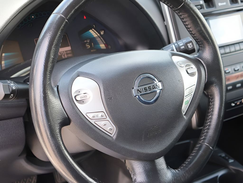 Used 2015 Nissan Leaf S FWD image 19