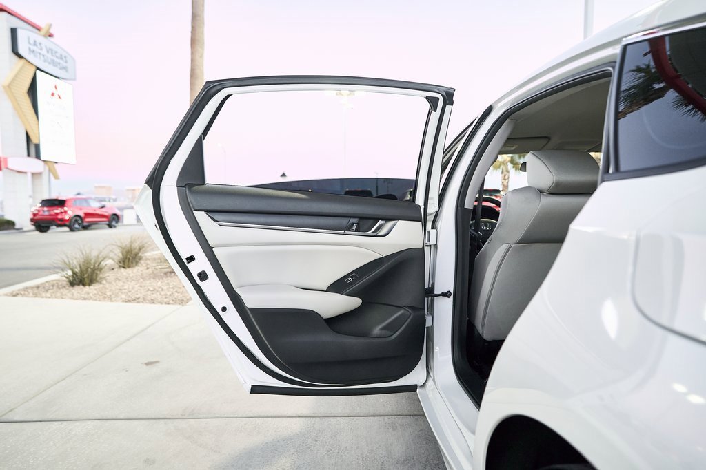 Used 2019 Honda Accord LX image 12