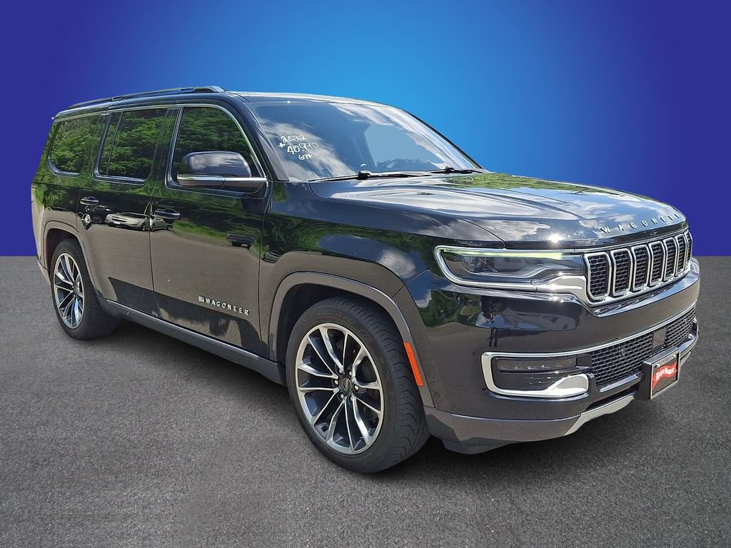Used 2022 Jeep Wagoneer Series III w/ Premium Group I AWD/4WD image 3