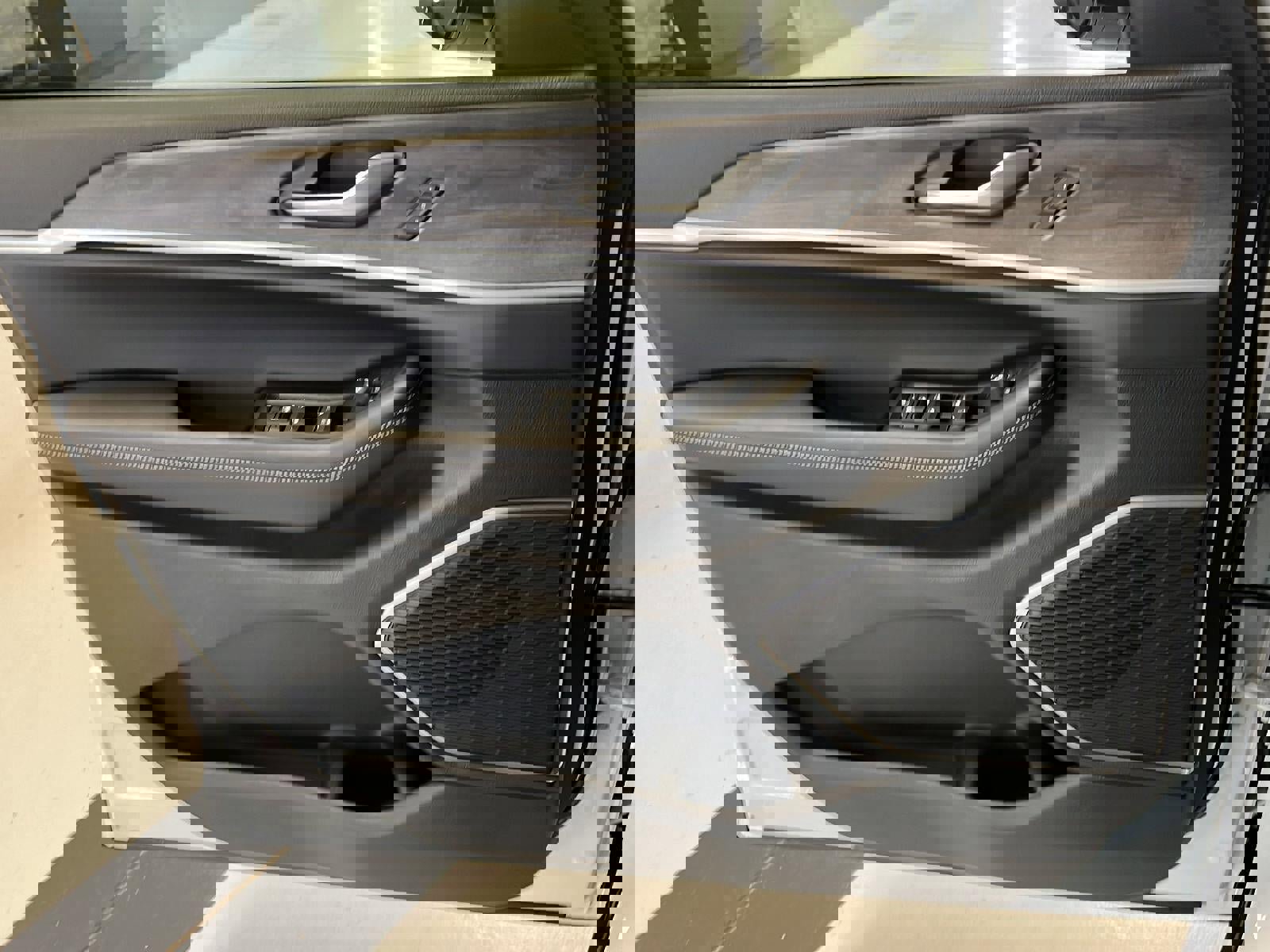 New 2025 Jeep Grand Cherokee L Limited image 11