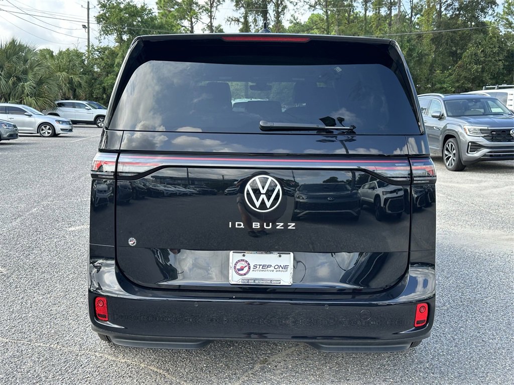 New 2025 Volkswagen ID. Buzz Pro S image 7
