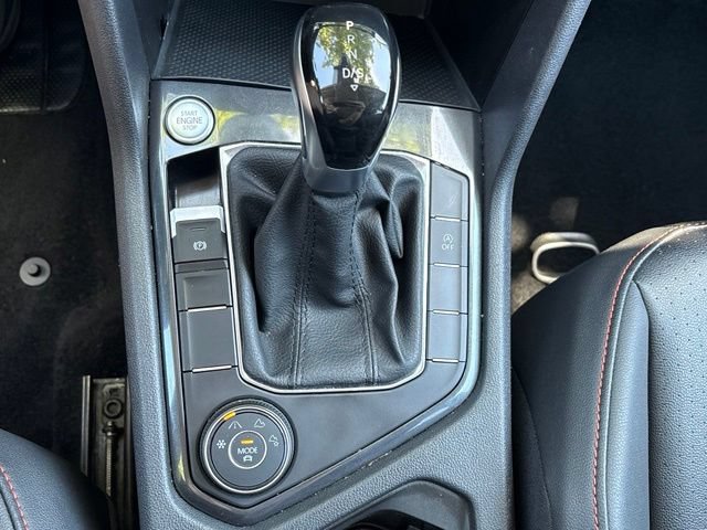 Used 2024 Volkswagen Tiguan SE AWD/4WD image 23