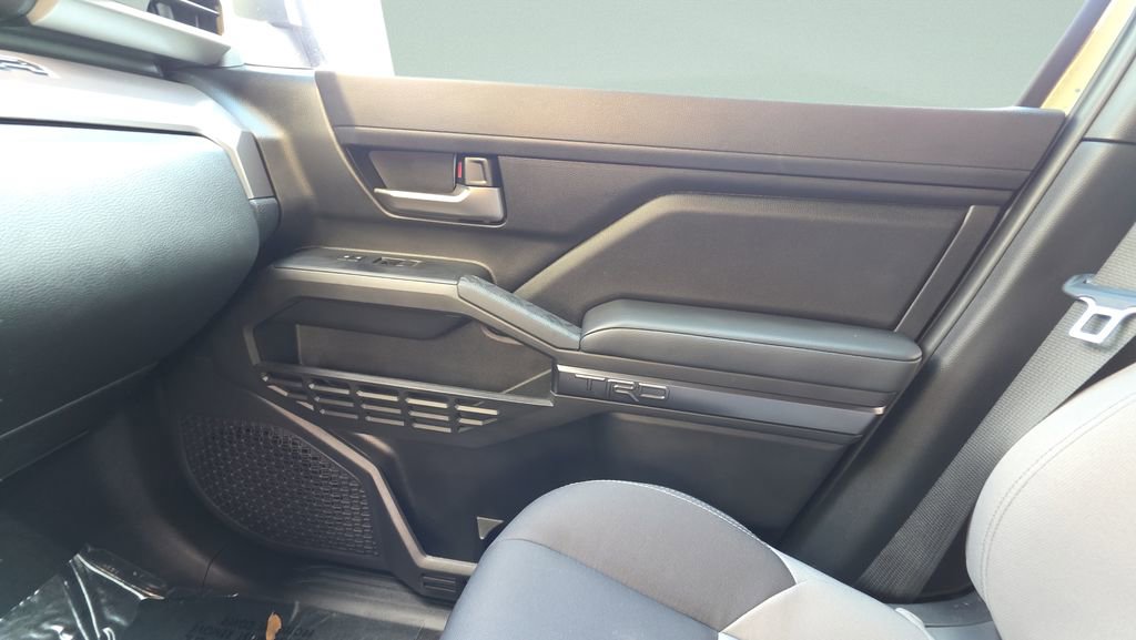 Used 2025 Toyota Tacoma TRD Sport image 16