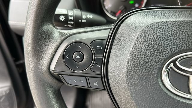 Used 2020 Toyota RAV4 XLE image 12