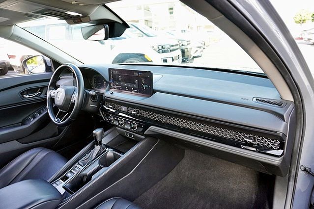 Used 2024 Honda Accord EX-L image 10