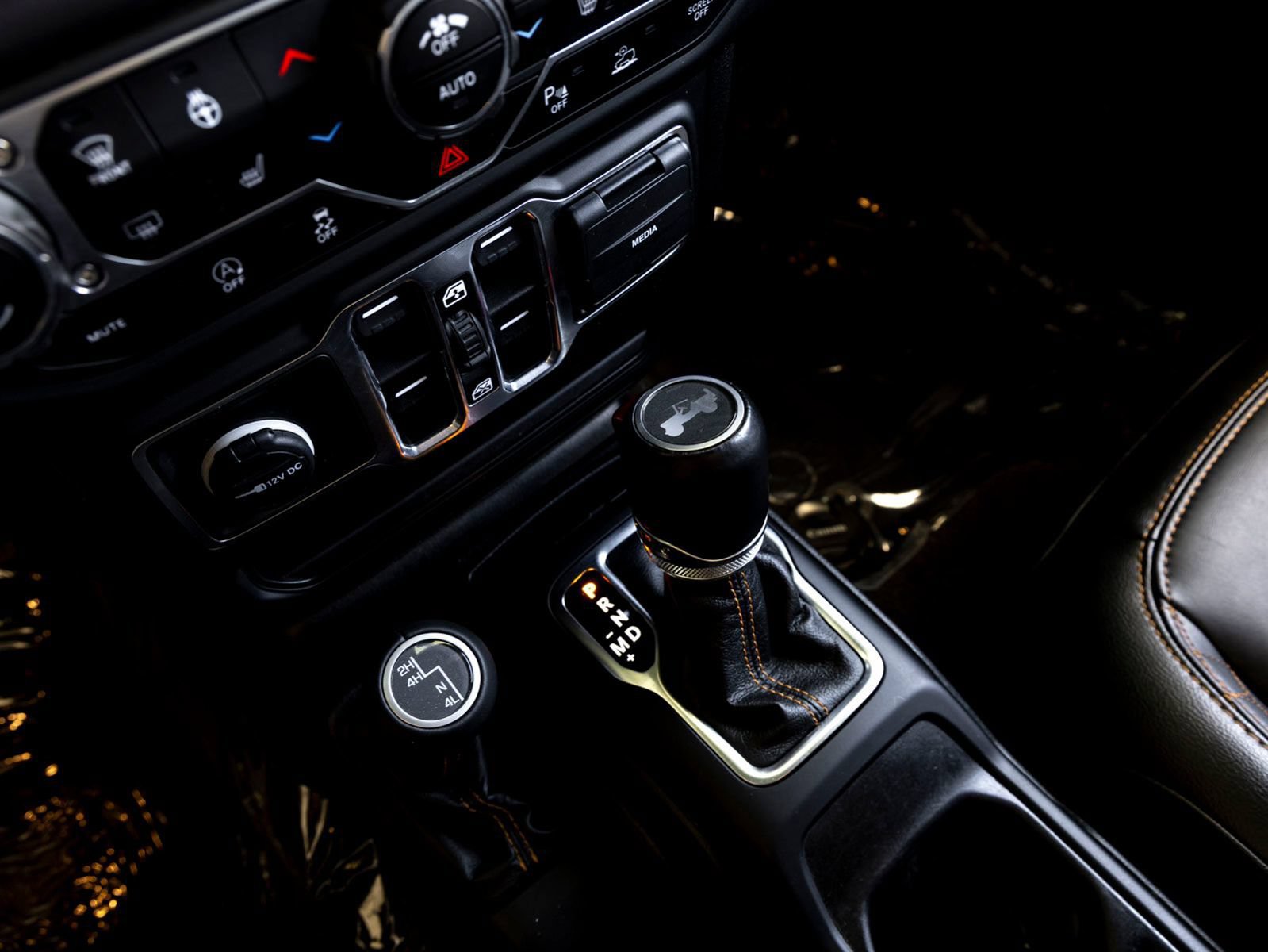 Used 2021 Jeep Wrangler Unlimited Sahara AWD/4WD image 17