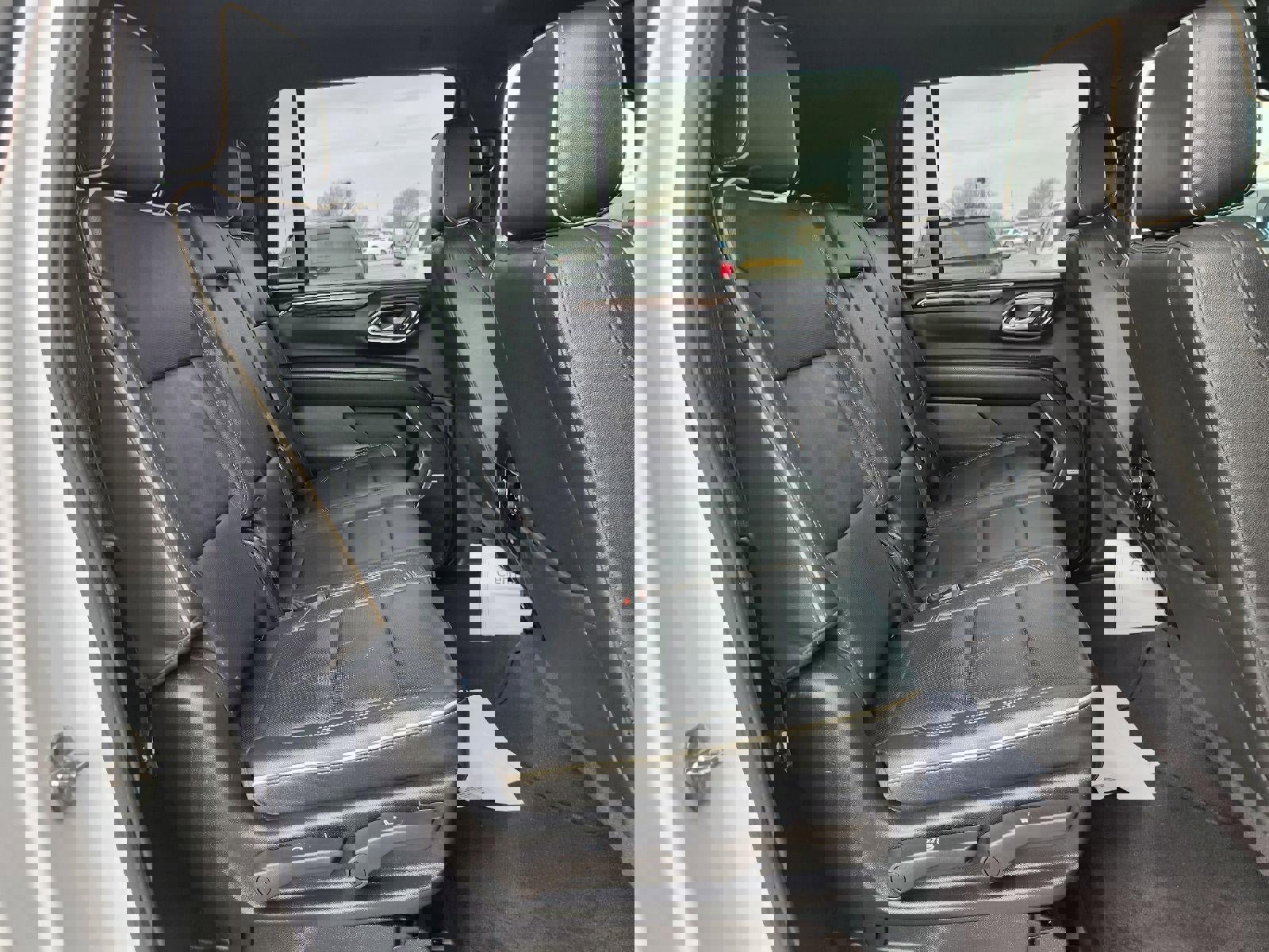 Used 2024 Chevrolet Suburban Premier image 49