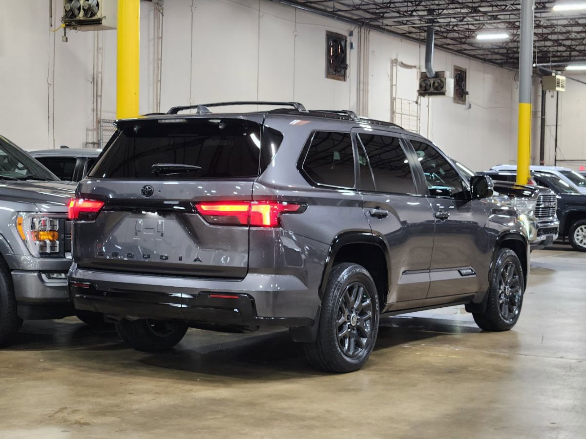 Used 2024 Toyota Sequoia Platinum AWD/4WD image 9