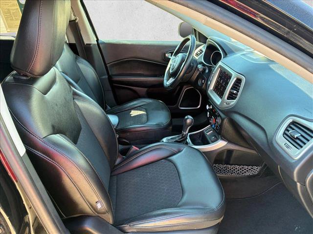 Used 2018 Jeep Compass Latitude w/ Popular Equipment Group FWD image 20