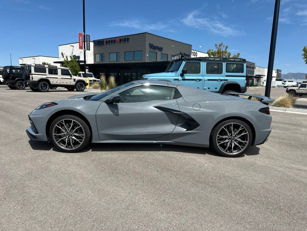 Used 2025 Chevrolet Corvette Stingray Preferred Conv w/ Z51 Performance Package RWD image 1