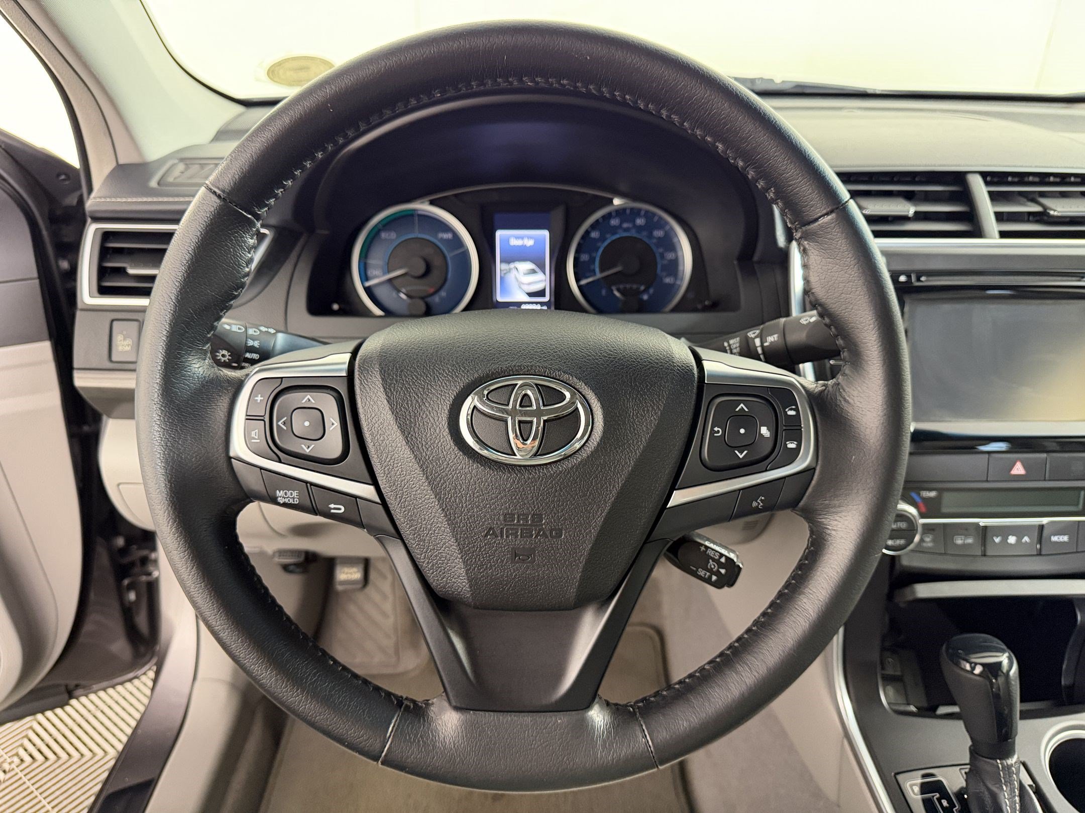 Used 2015 Toyota Camry XLE w/ Moonroof Package FWD image 28