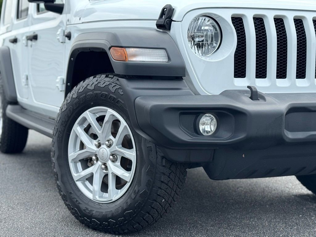 Used 2023 Jeep Wrangler Unlimited Sport w/ Sun And Sound Package AWD/4WD image 3