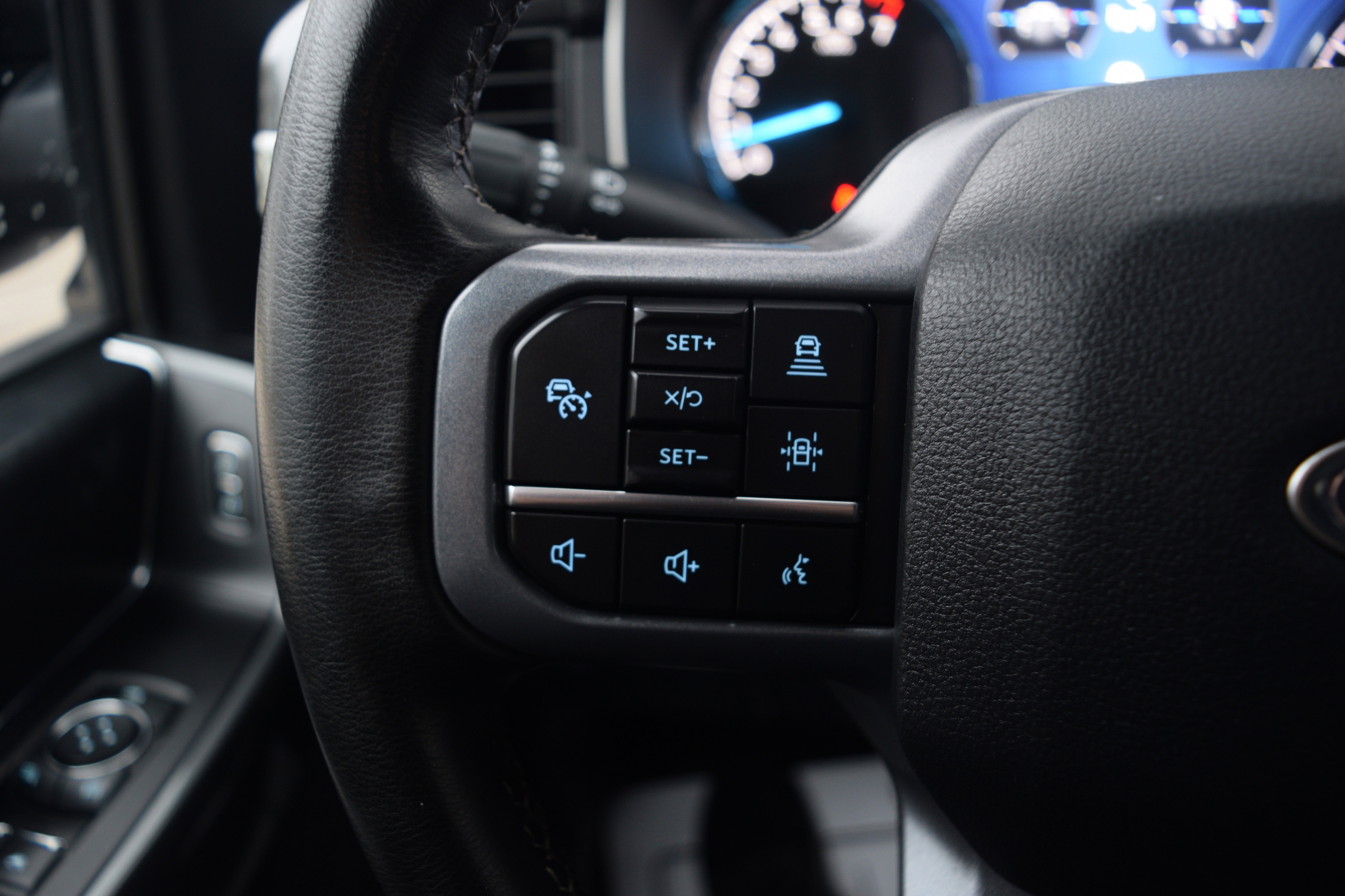 Certified 2023 Ford F150 XLT w/ Equipment Group 302A High image 6