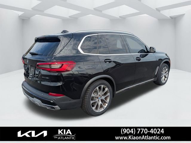Used 2019 BMW X5 xDrive40i w/ Premium Package 2 AWD/4WD image 3
