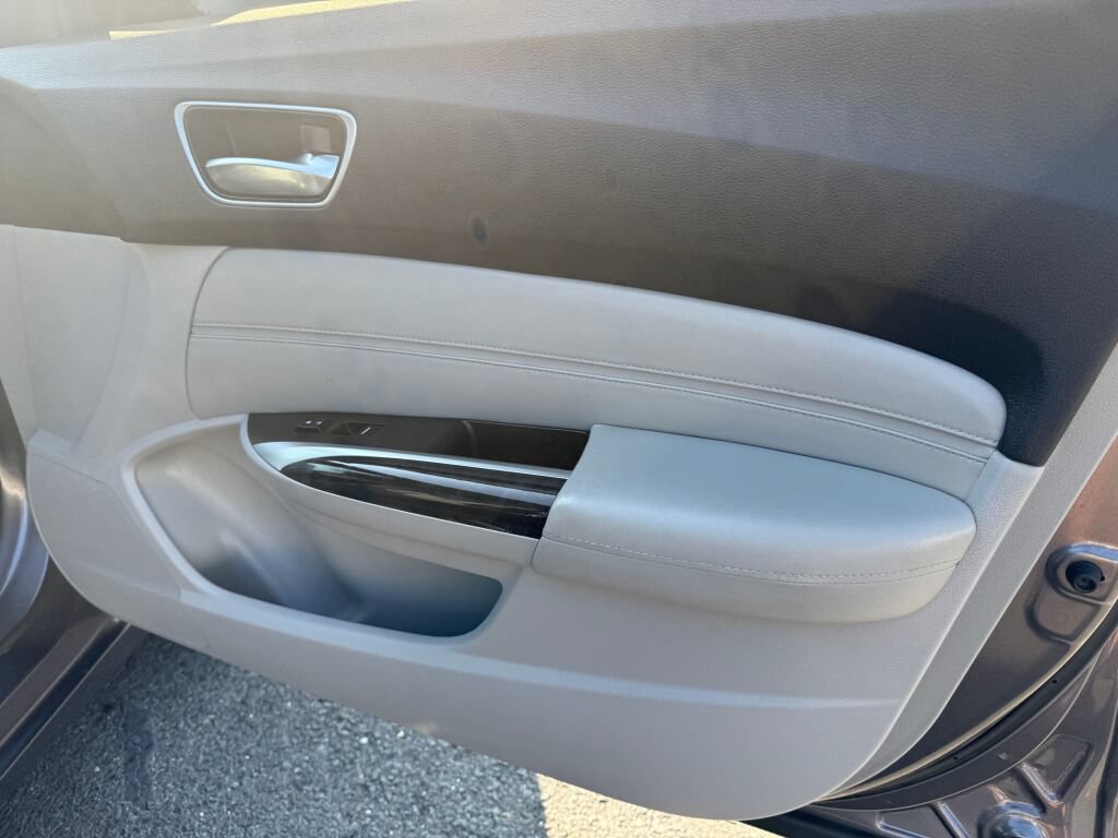 Used 2019 Acura TLX FWD image 27