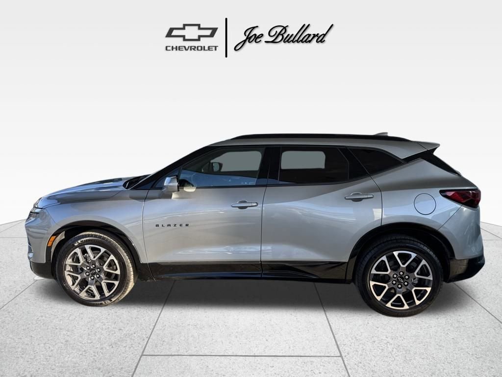 Used 2025 Chevrolet Blazer RS image 6