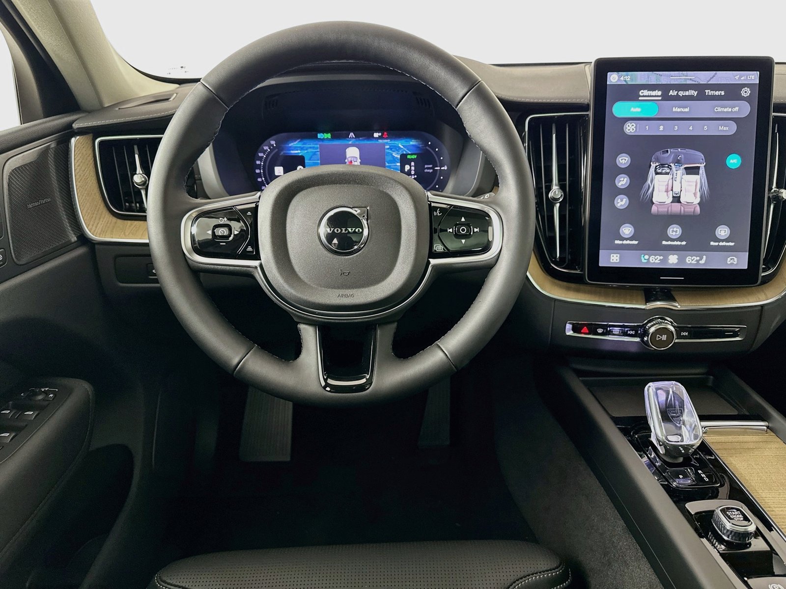 New 2026 Volvo XC60 T8 Ultra w/ Protection Package Premier AWD/4WD image 15