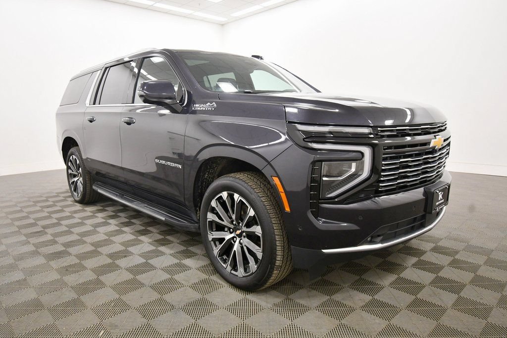 Used 2025 Chevrolet Suburban High Country w/ Sun And Tow Package AWD/4WD image 10