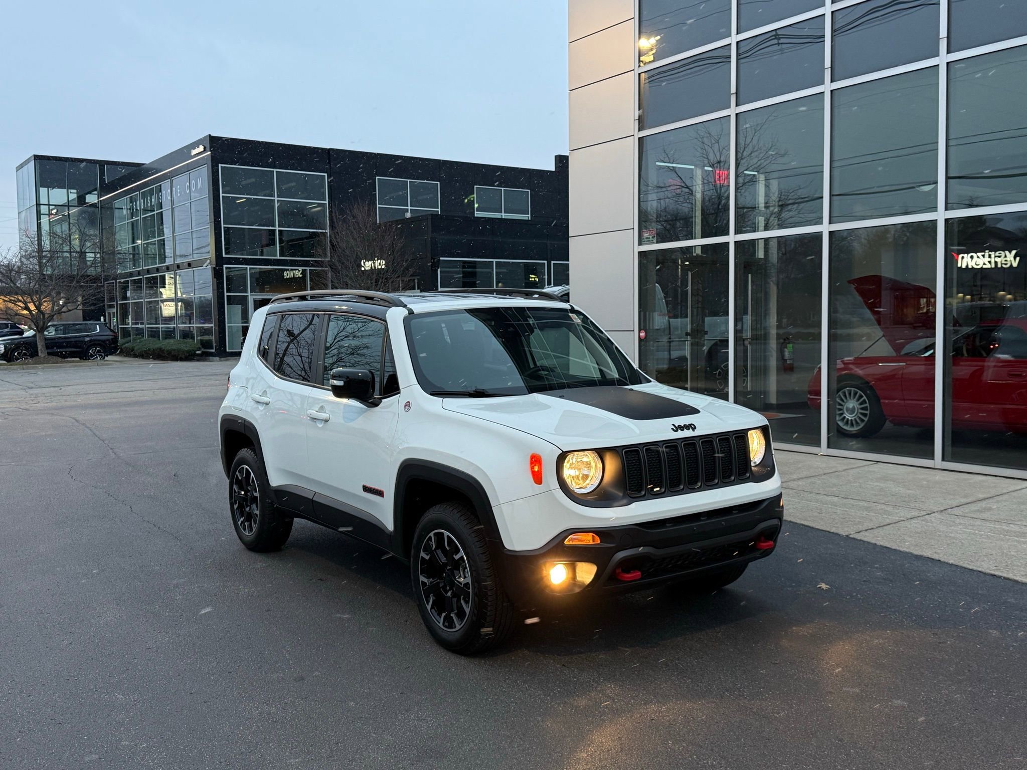 Used 2023 Jeep Renegade Trailhawk image 21