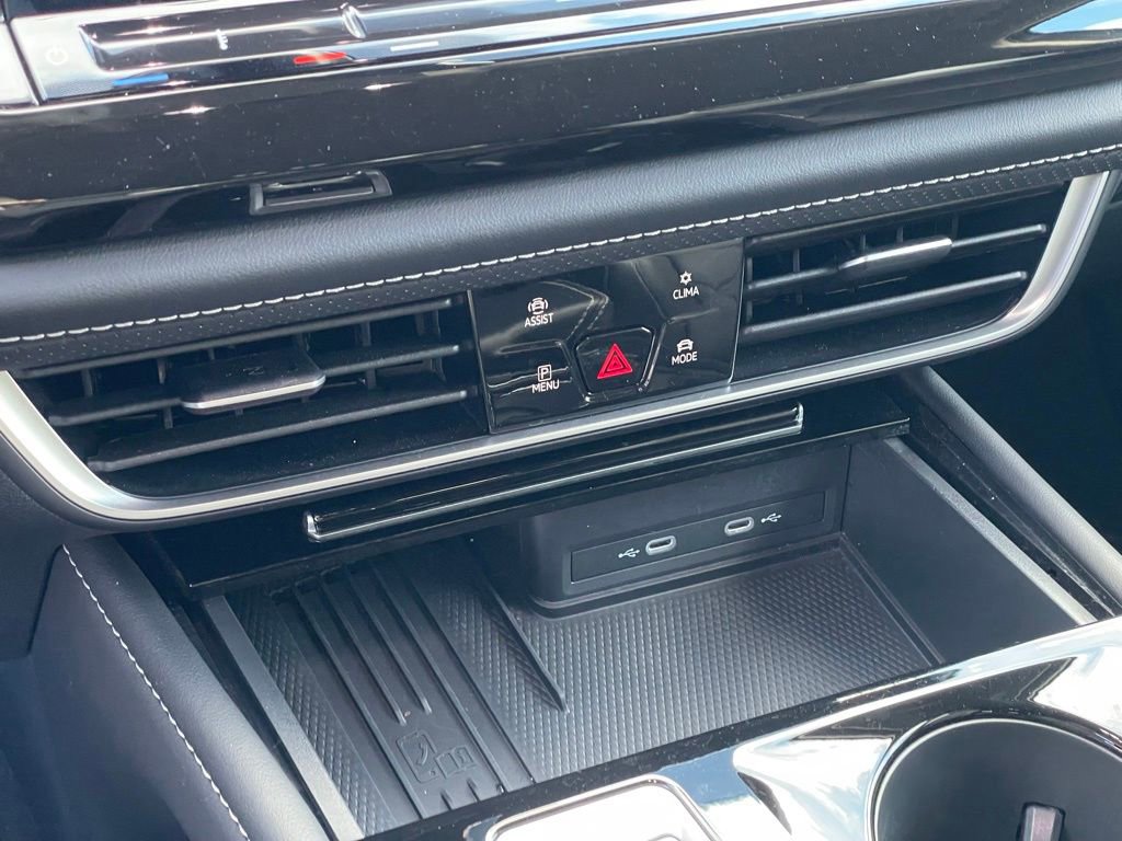 Certified 2025 Volkswagen Atlas SE w/ Black Wheel Package image 22