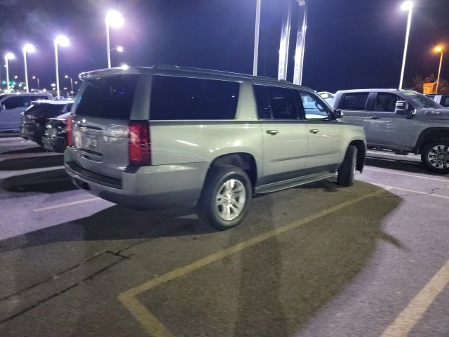 Used 2018 Chevrolet Suburban LT image 5