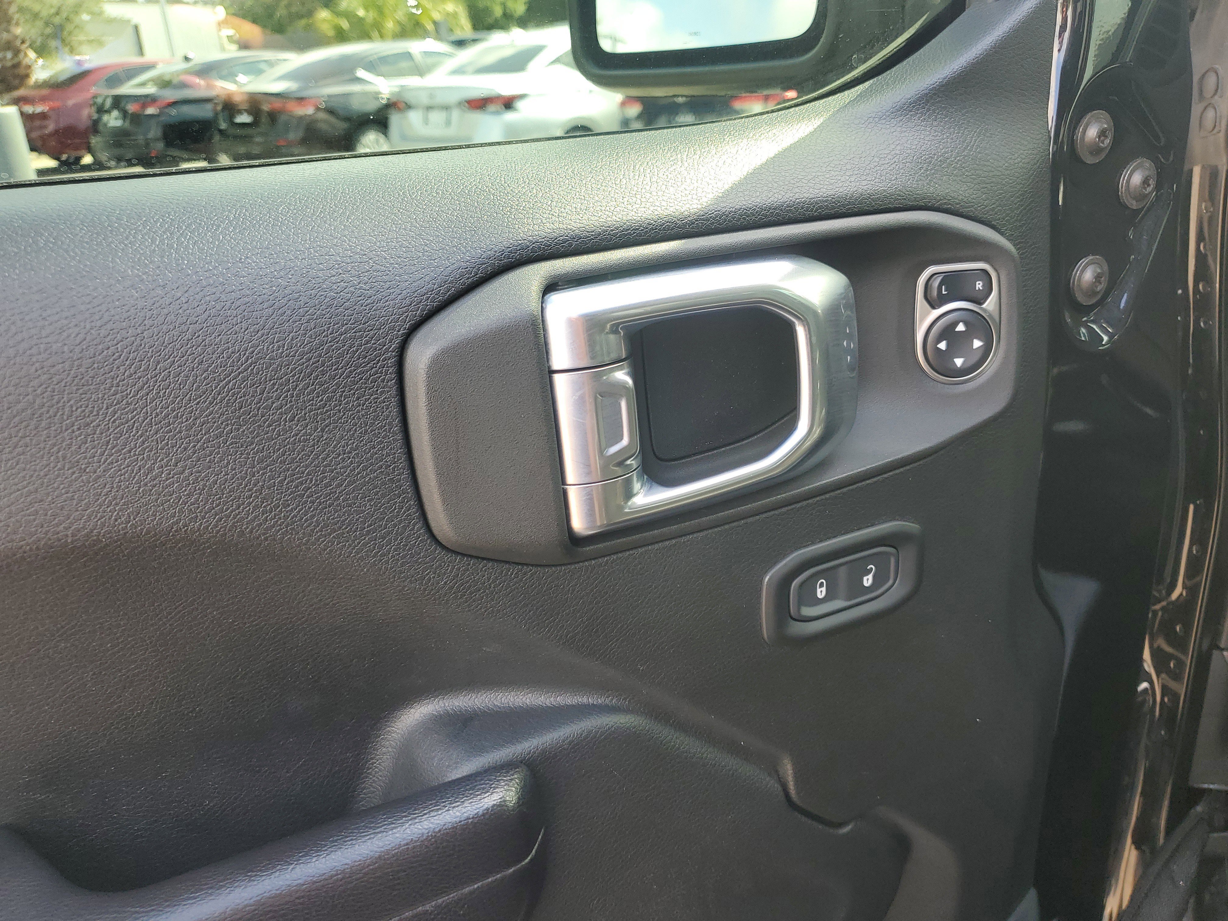 Used 2021 Jeep Gladiator Sport AWD/4WD image 8