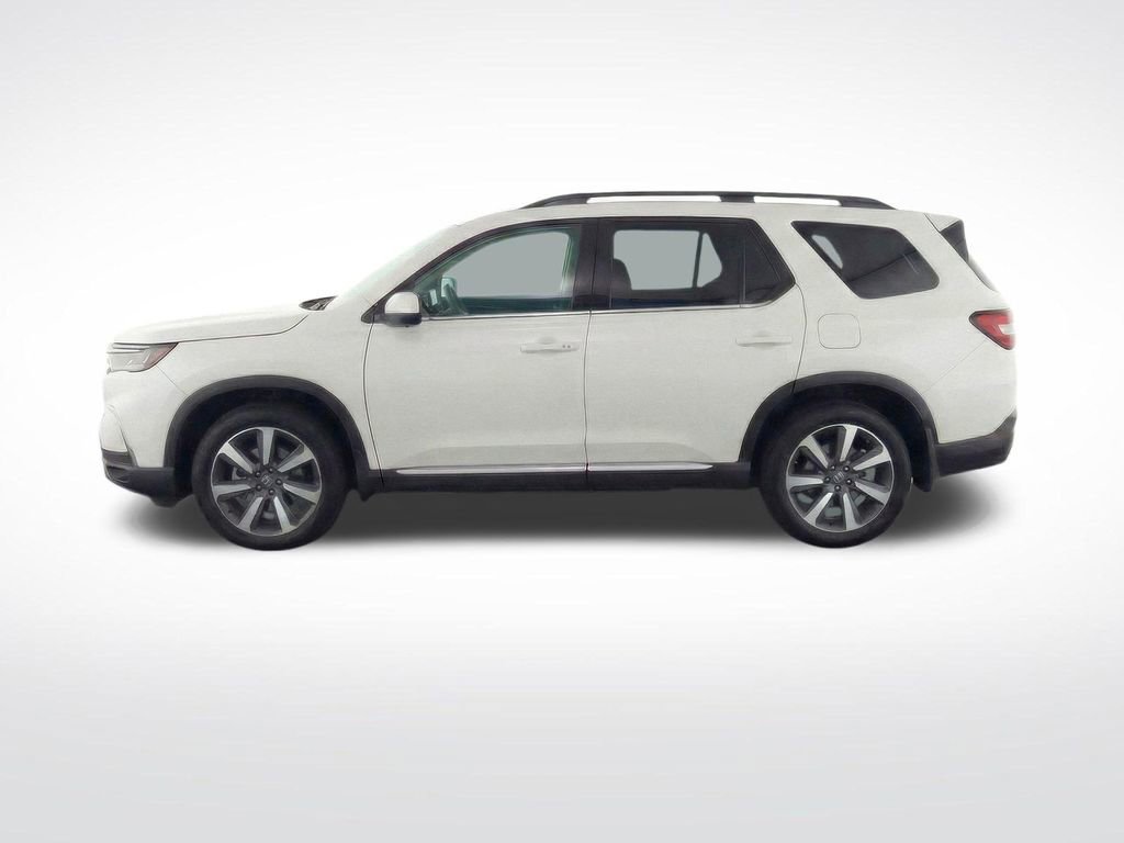 Used 2025 Honda Pilot Touring image 7