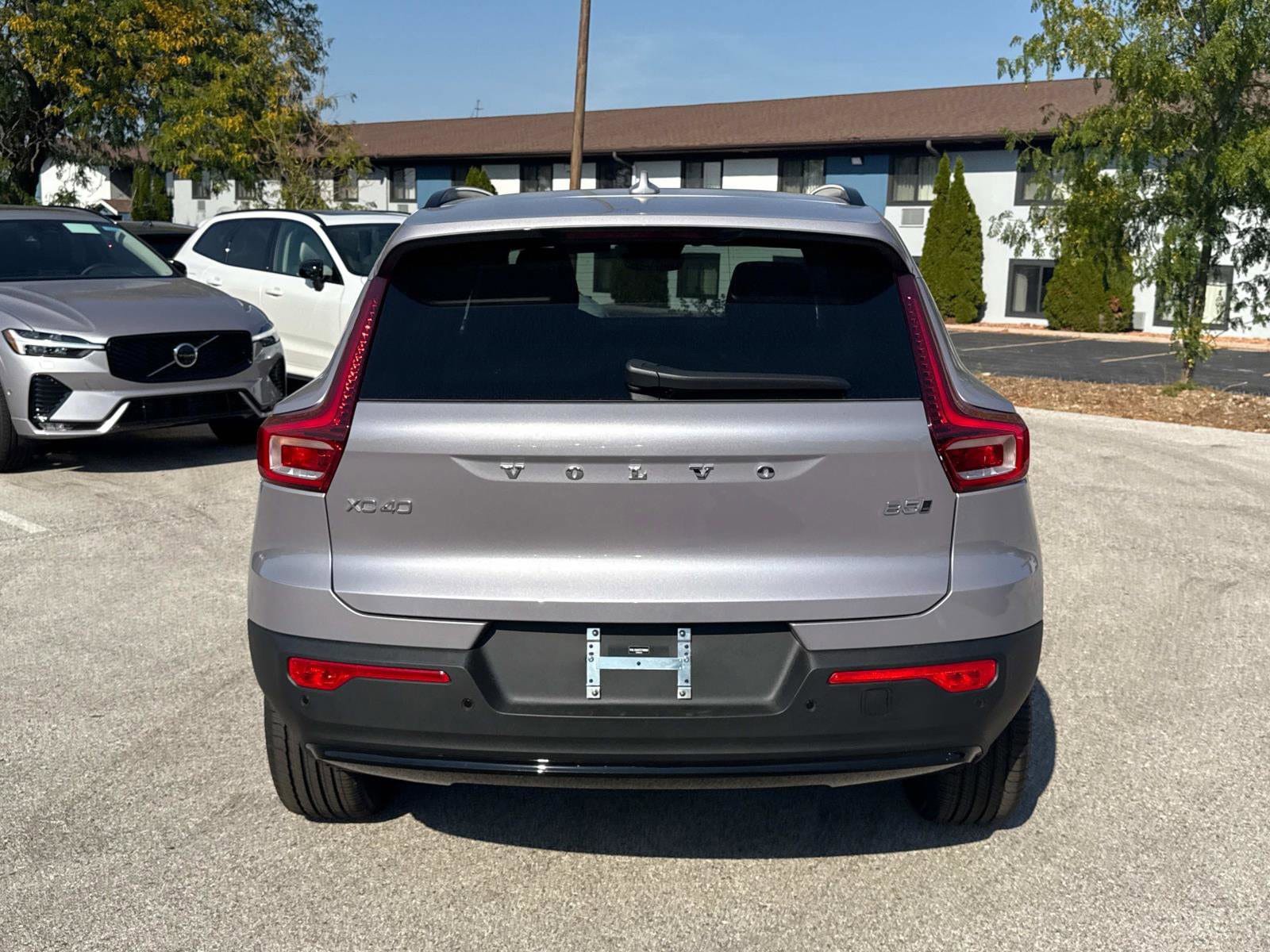 New 2026 Volvo XC40 B5 Plus w/ Climate Package AWD/4WD image 6