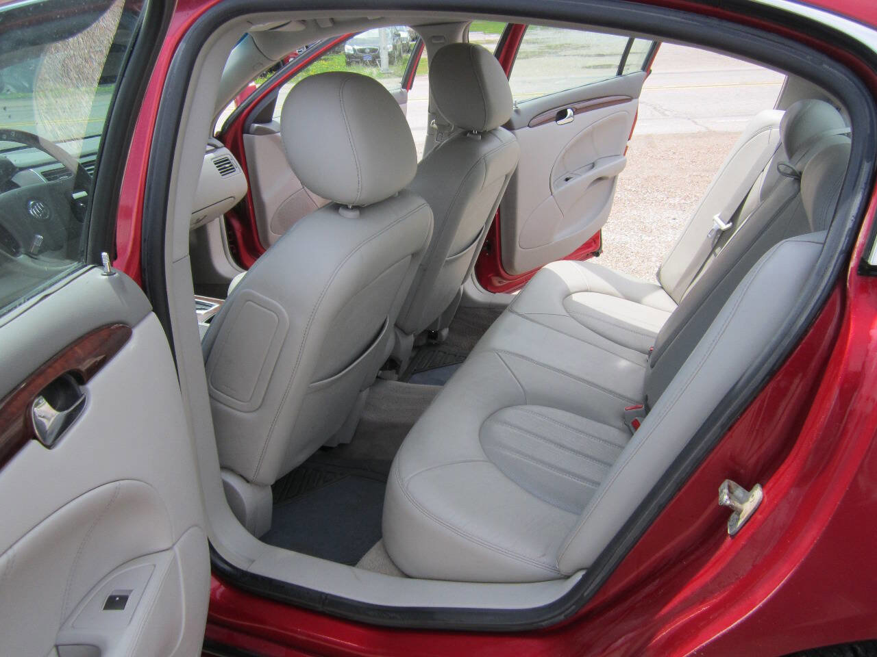 Used 2009 Buick Lucerne CXL w/ Driver Confidence Package FWD image 8