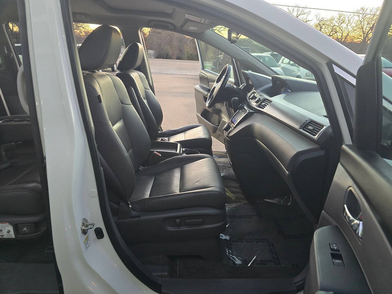 Used 2014 Honda Odyssey EX-L image 24