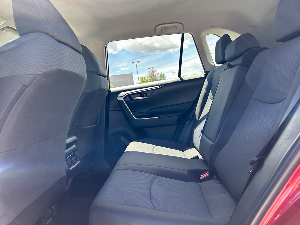 Used 2025 Toyota RAV4 XLE AWD/4WD image 26