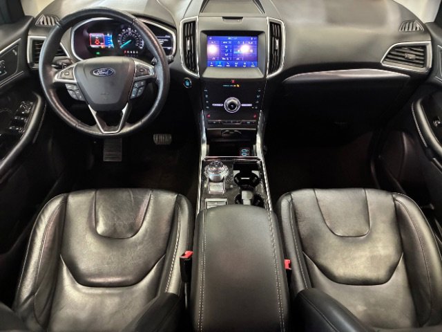 Used 2020 Ford Edge Titanium AWD/4WD image 3