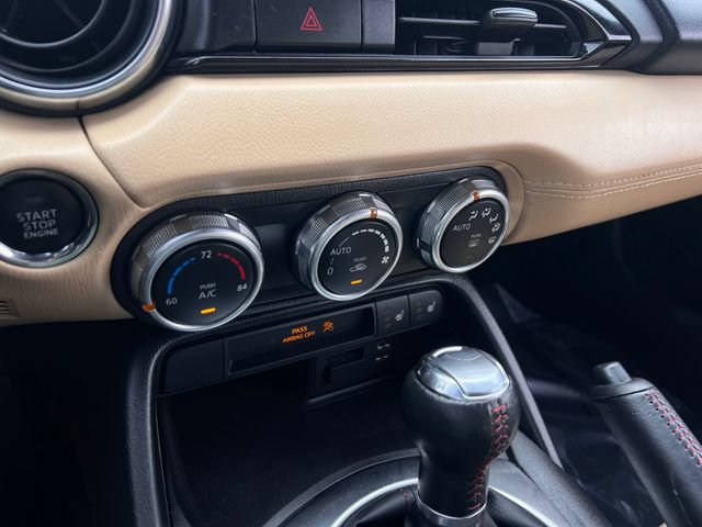 Used 2019 MAZDA MX-5 Miata Grand Touring RWD image 22