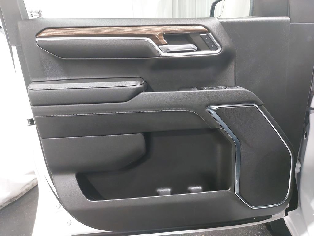 Used 2023 Chevrolet Silverado 1500 LT image 26