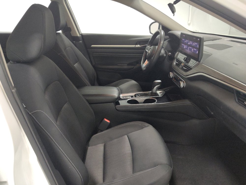 Used 2023 Nissan Altima 2.5 SV w/ SV Premium Package FWD image 21