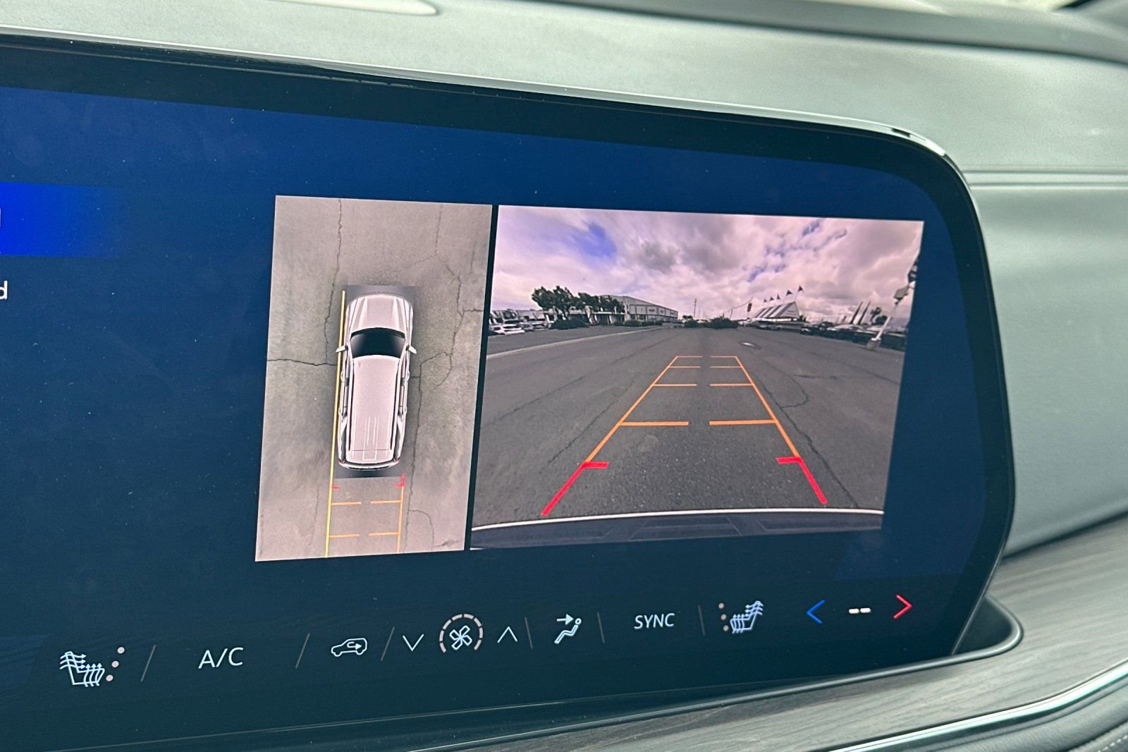 Used 2025 Chevrolet Tahoe LT AWD/4WD image 20