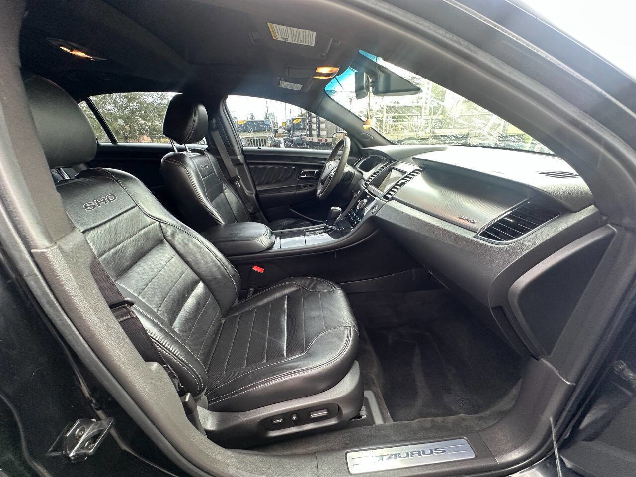 Used 2017 Ford Taurus SHO w/ Sho Performance Package image 20