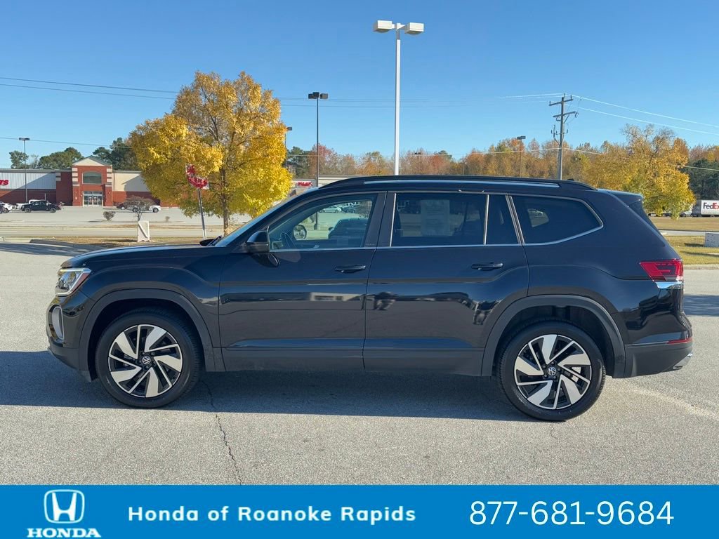 Used 2024 Volkswagen Atlas SE image 3