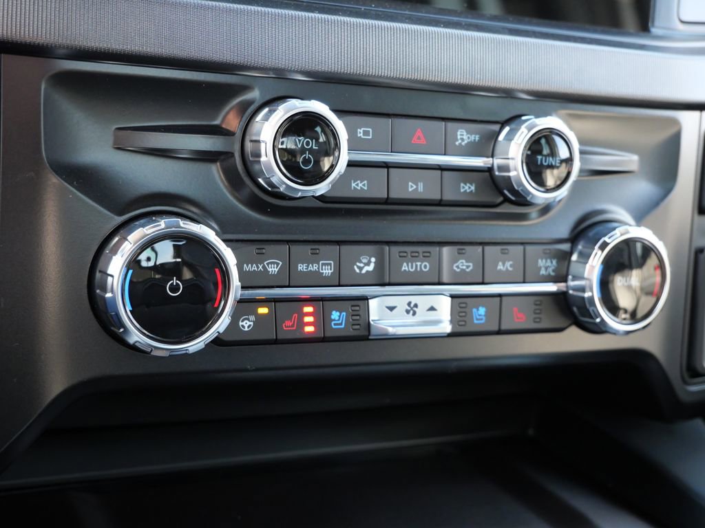 New 2026 Ford F350 Platinum w/ FX4 Off-Road Package image 25