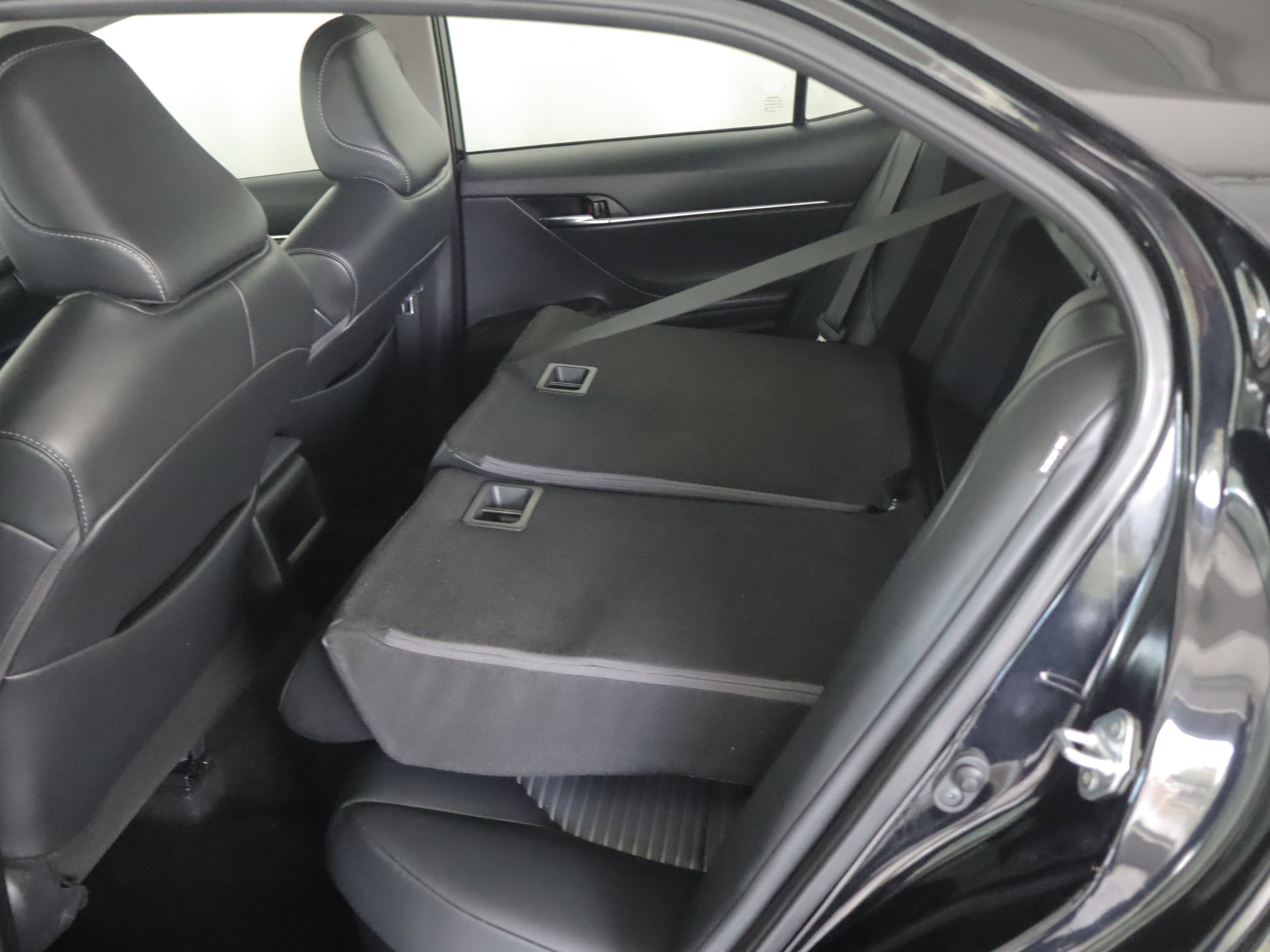 Used 2024 Toyota Camry SE FWD image 21