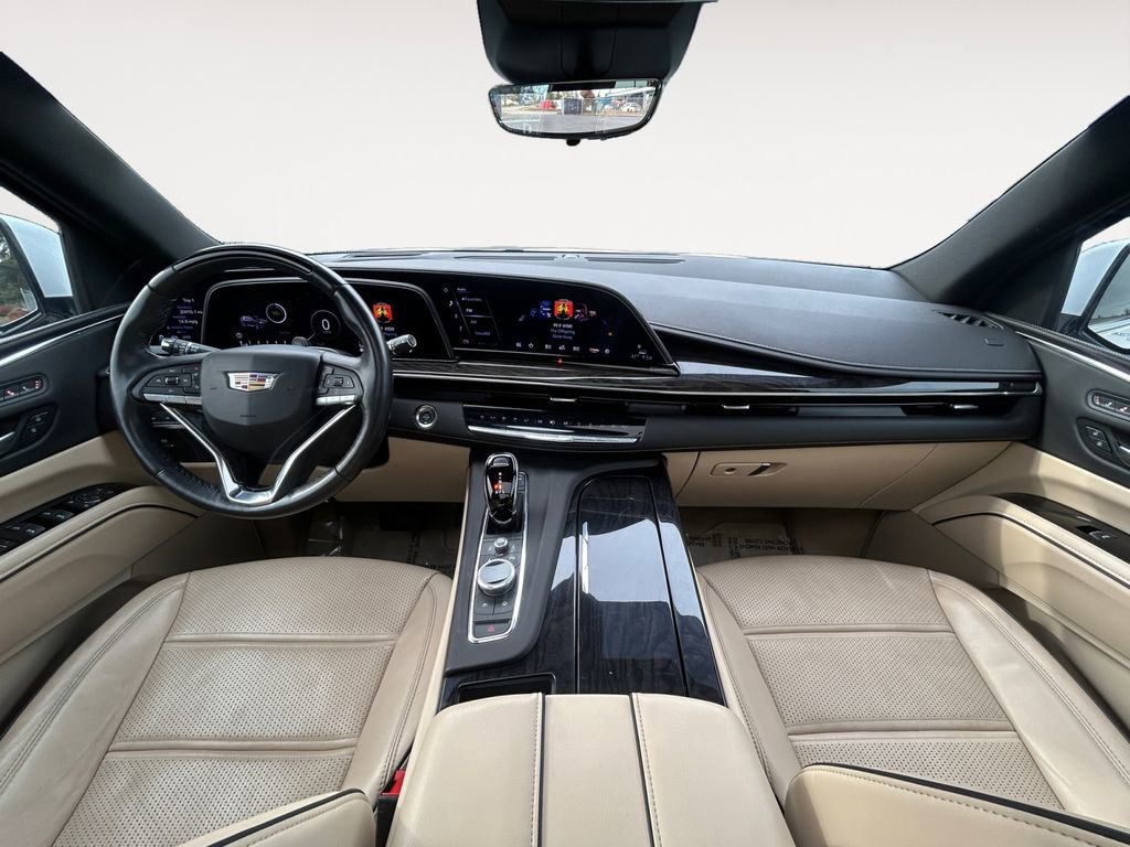 Used 2024 Cadillac Escalade Premium Luxury image 13
