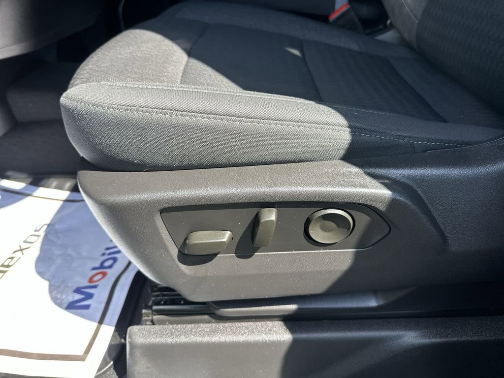 Used 2024 Chevrolet Silverado 1500 LT image 12