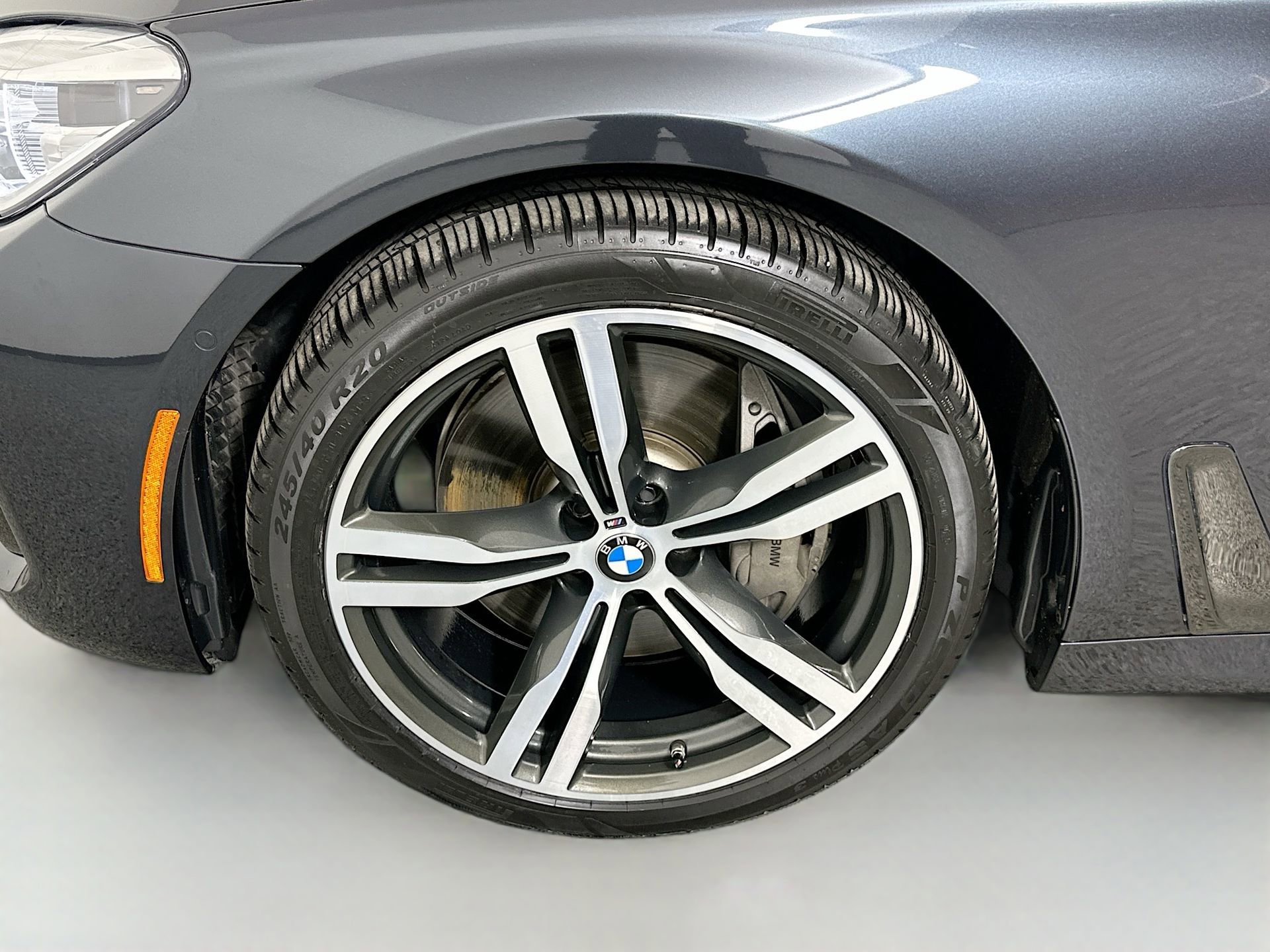 Used 2019 BMW 750i xDrive w/ Executive Package image 34