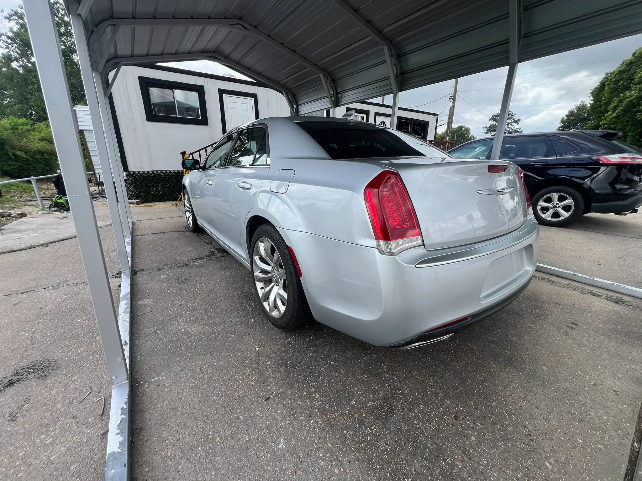Used 2020 Chrysler 300 Touring L w/ Quick Order Package 2EF RWD image 3