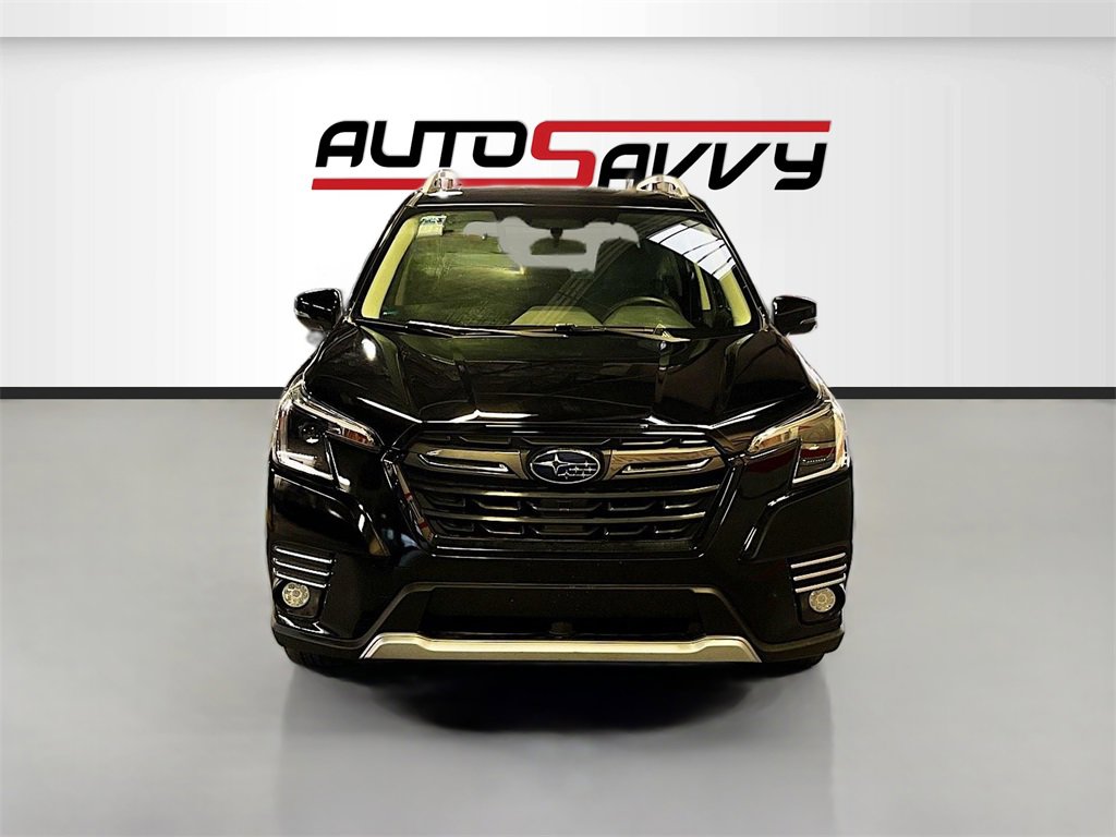 Used 2023 Subaru Forester Touring image 2