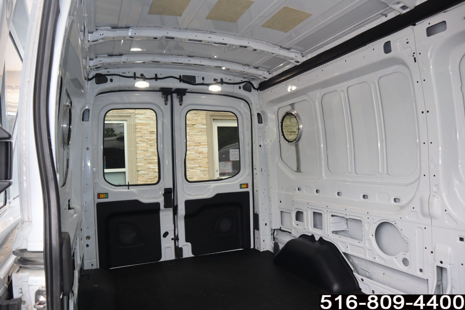 Used 2024 Ford Transit 250 148 Medium Roof RWD image 25